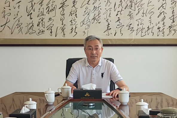 高斌义为党建联系点讲授专题党课